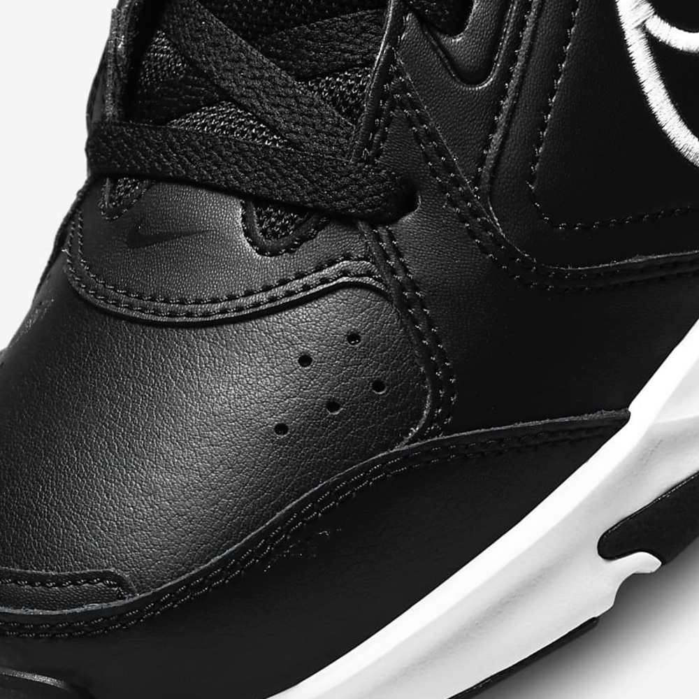 NEW IN BOX Nike Defy All Day Men's Training With Traction Shoes Multiple Sizes - Picture 2 of 8